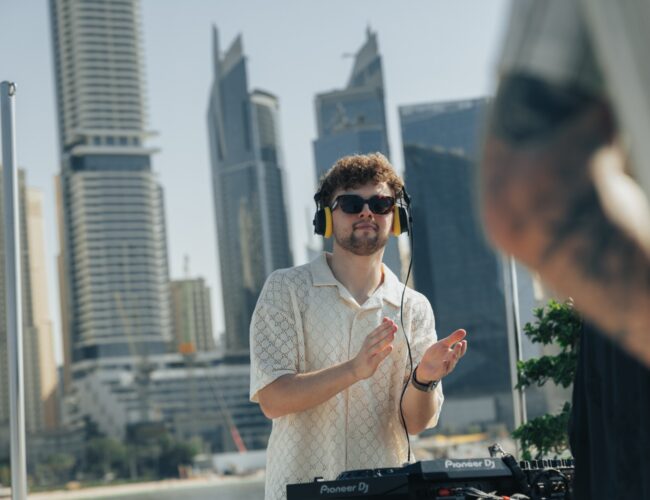 Mudra e Ray Ro Revelam Jornada Afro com “Don’t Leave Me “