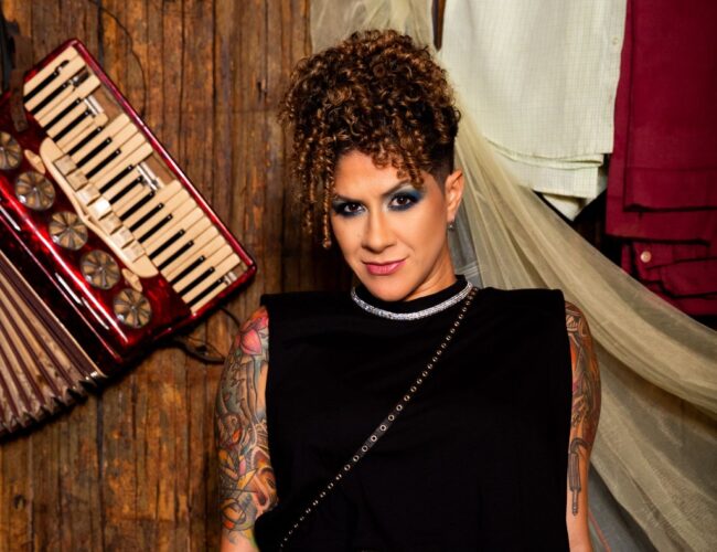 Baque: primeiro single do EP de estreia de Cau Bartholo celebra a floresta amazônica com techno 