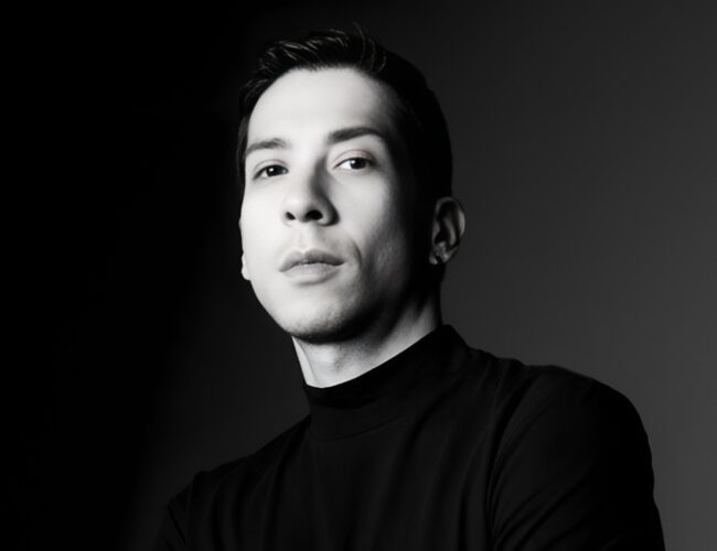 Como Jhonatan Ospina tem valorizado a arte e a história de São Paulo com lives em espaços culturais icônicos