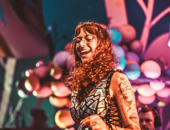 Carol Favero lança “Make You Groove”: uma combinação de trompetes vibrantes e muito groove para conquistar as pistas