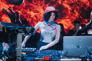 “Lux”, de Giorgia Angiuli pela label do Astrix, chega ao 2º lugar no Top 100 do Beatport no chart de psytrance