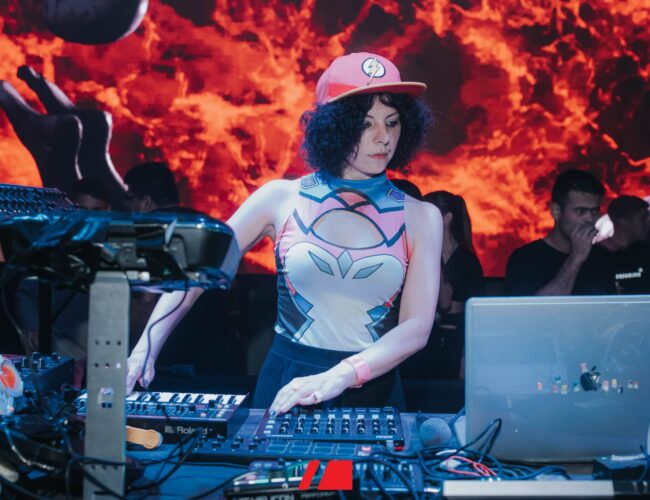 “Lux”, de Giorgia Angiuli pela label do Astrix, chega ao 2º lugar no Top 100 do Beatport no chart de psytrance